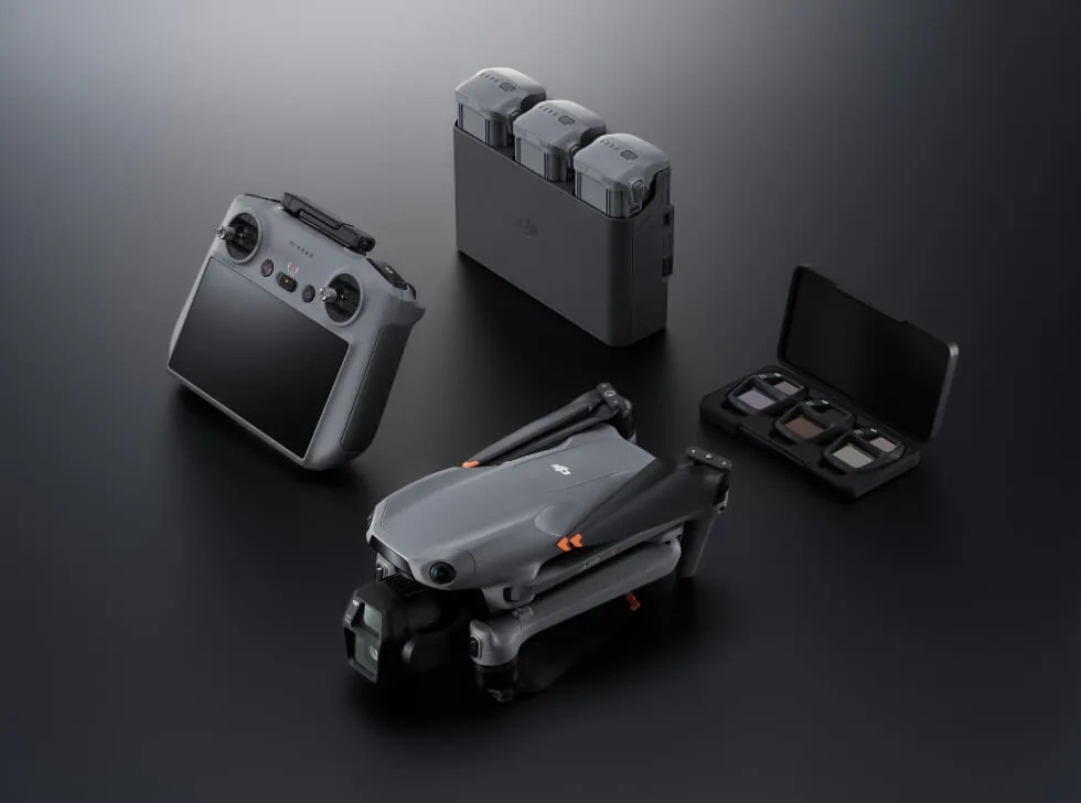 Pack DJI Air 3S Fly More Combo avec radiocommande et batteries