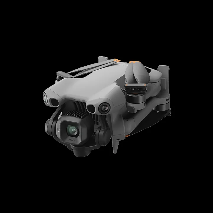 DJI Mini 5 Pro plie, vue rapprochee de la nacelle et du capteur 1 pouce